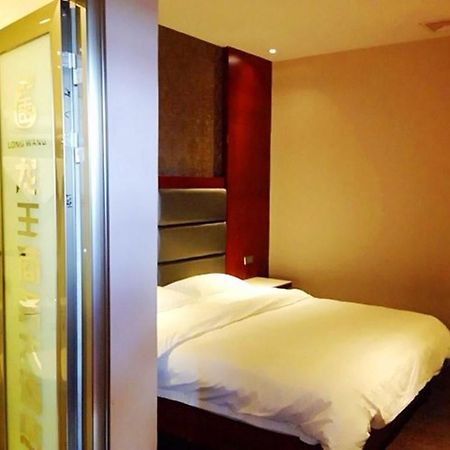 Longwang Business Hotel 柳州 外观 照片