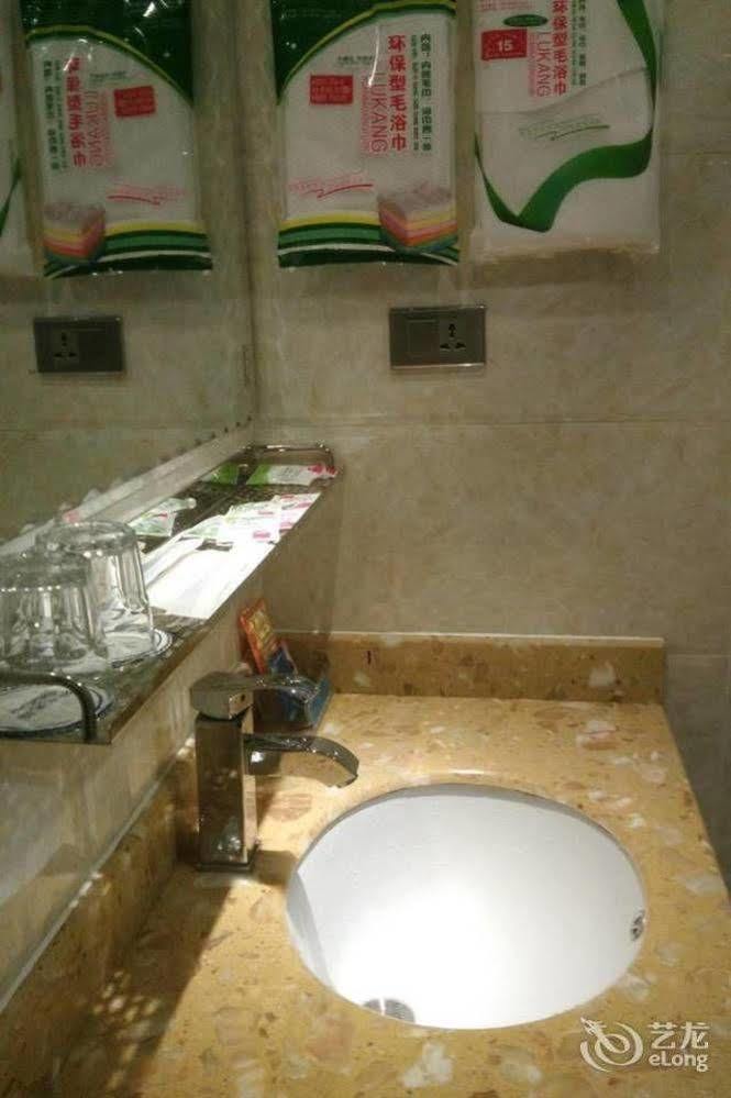 Longwang Business Hotel 柳州 外观 照片