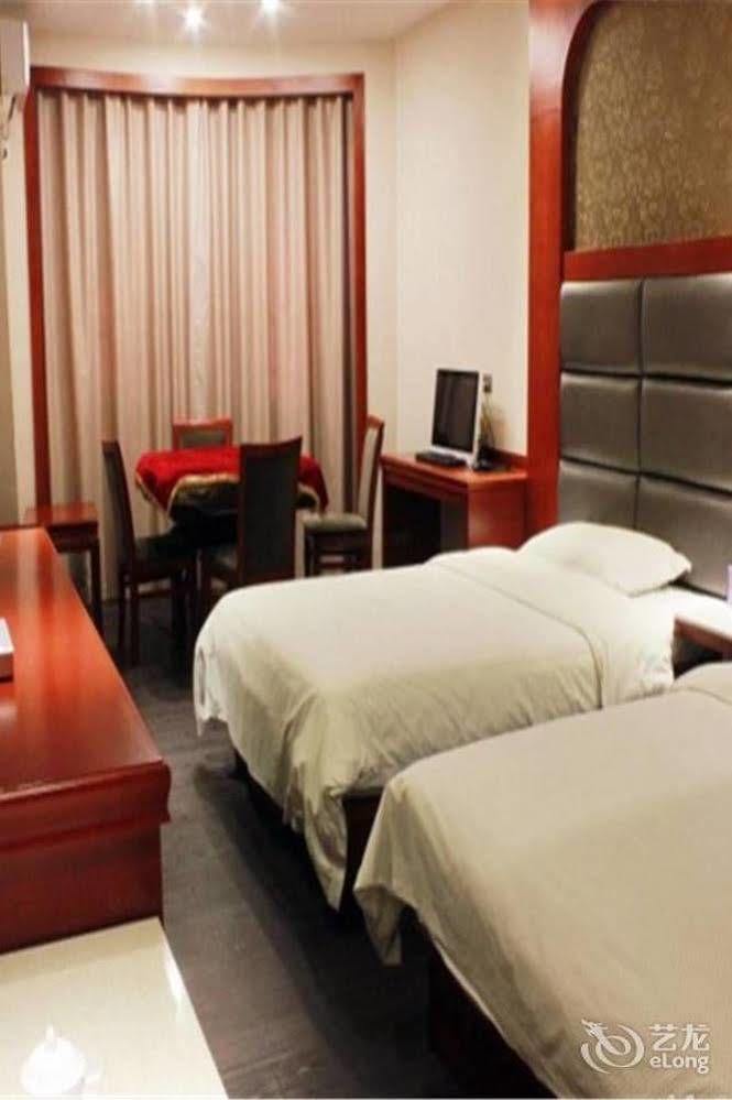 Longwang Business Hotel 柳州 外观 照片
