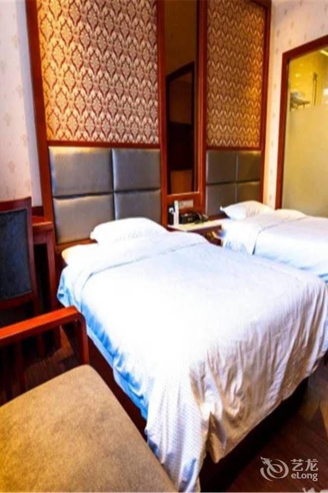 Longwang Business Hotel 柳州 外观 照片