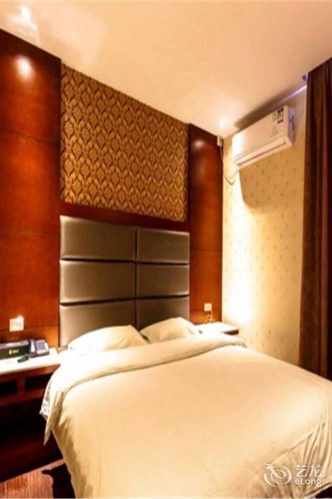 Longwang Business Hotel 柳州 外观 照片