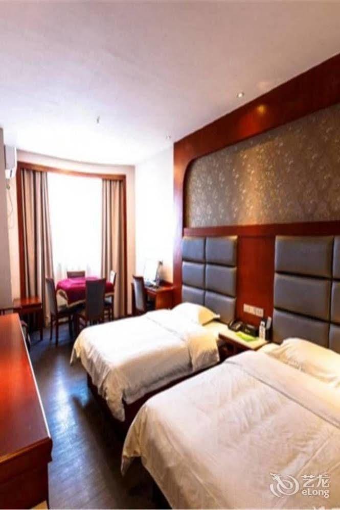 Longwang Business Hotel 柳州 外观 照片