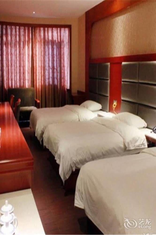 Longwang Business Hotel 柳州 外观 照片